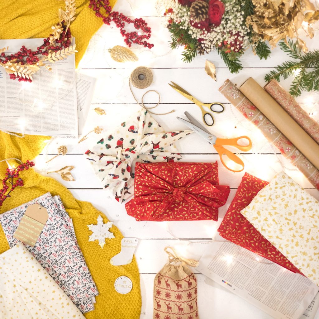 Lot de 5 rouleaux de papier cadeau de Noël en papier kraft  Christmas gift  wrapping paper, Christmas wrapping paper, Wrapping paper christmas